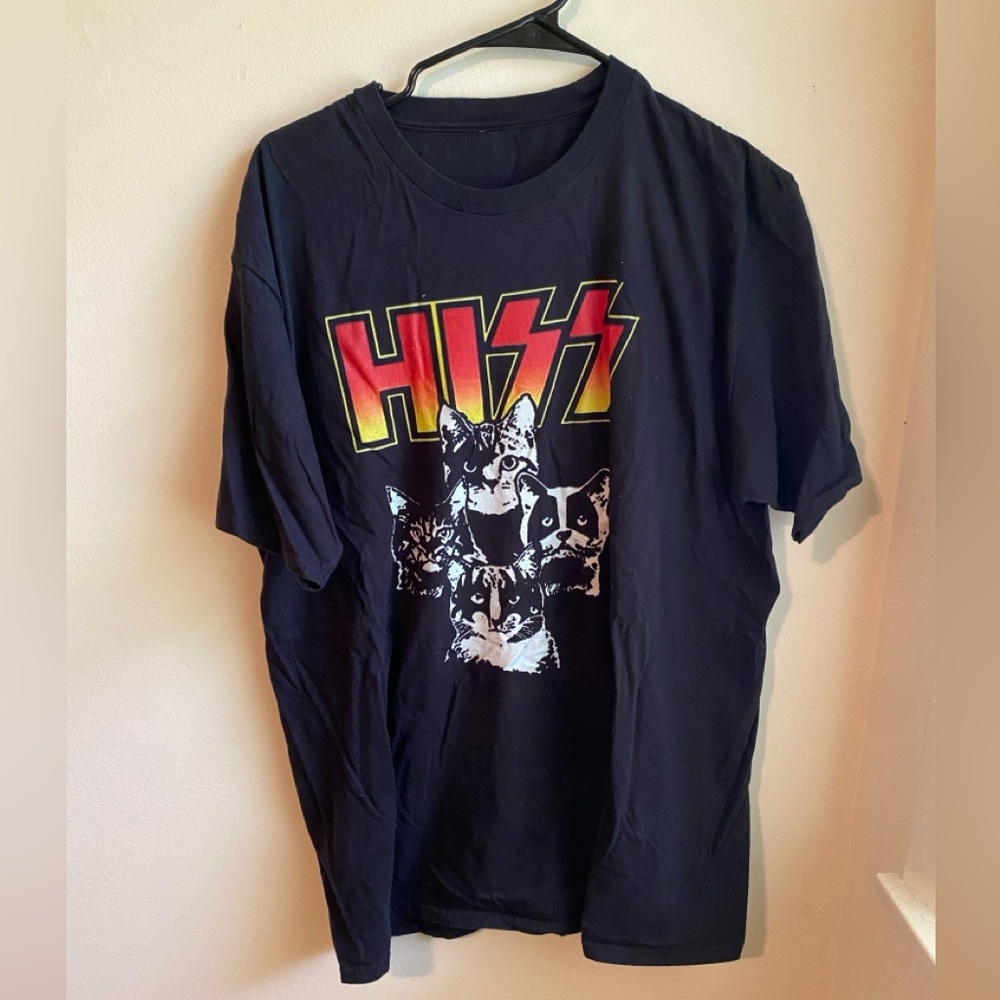 Hizz graphic tee